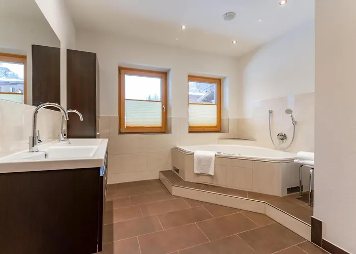 Residenz Am Erzbach 3 - 2b *